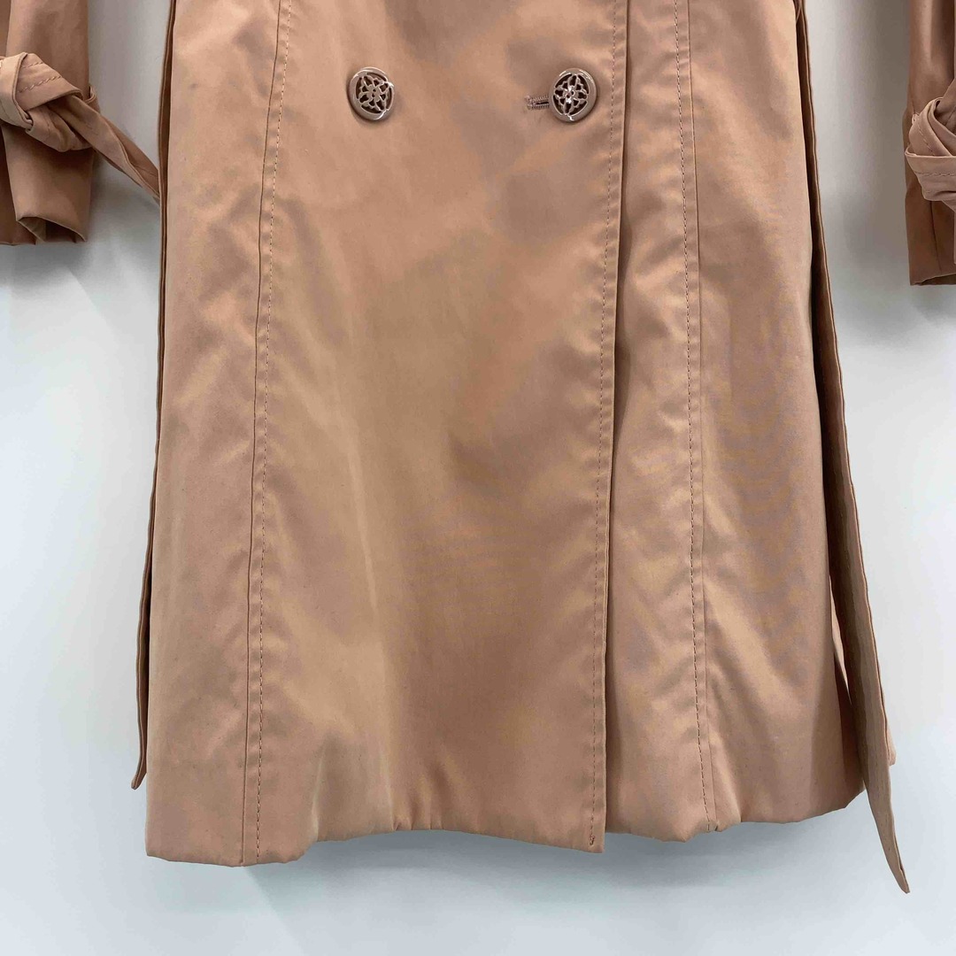 TOCCA(トッカ)のTOCCA トッカ レディース トレンチコート　ベルト付き　袖リボン　ピンクベージュ レディースのジャケット/アウター(トレンチコート)の商品写真