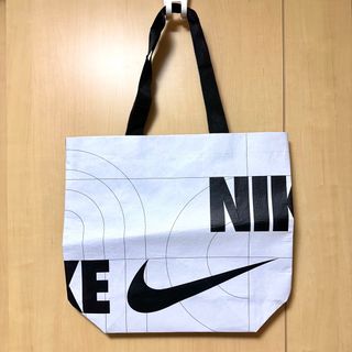 ナイキ(NIKE)のNIKE - ショップバッグ Mサイズ(その他)