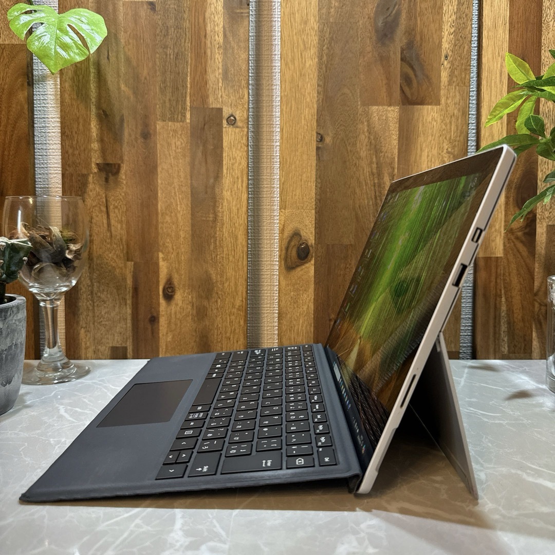 Microsoft(マイクロソフト)の【美品】Surface Pro 6☘i5第8世代☘メモリ8GB/SSD256GB スマホ/家電/カメラのPC/タブレット(ノートPC)の商品写真