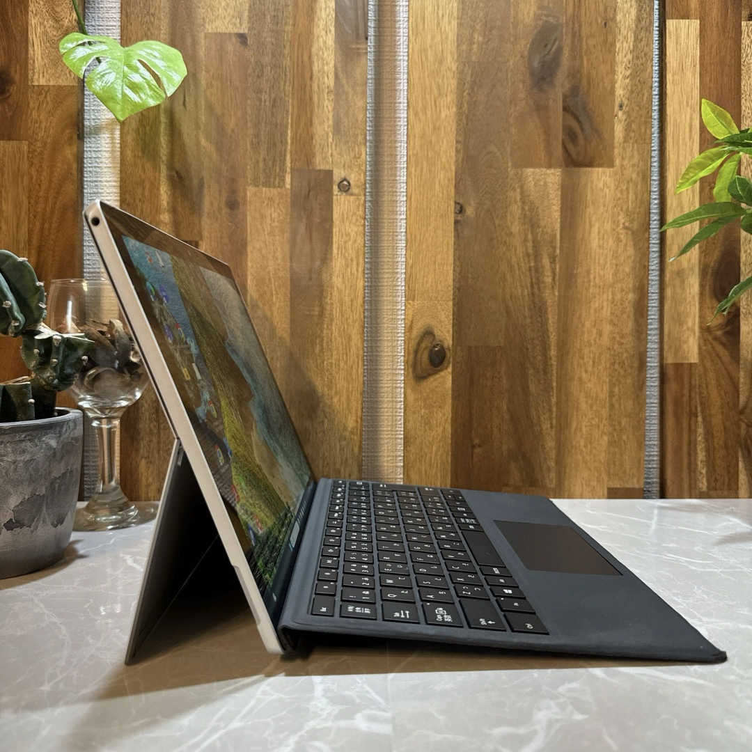 Microsoft(マイクロソフト)の【美品】Surface Pro 6☘i5第8世代☘メモリ8GB/SSD256GB スマホ/家電/カメラのPC/タブレット(ノートPC)の商品写真