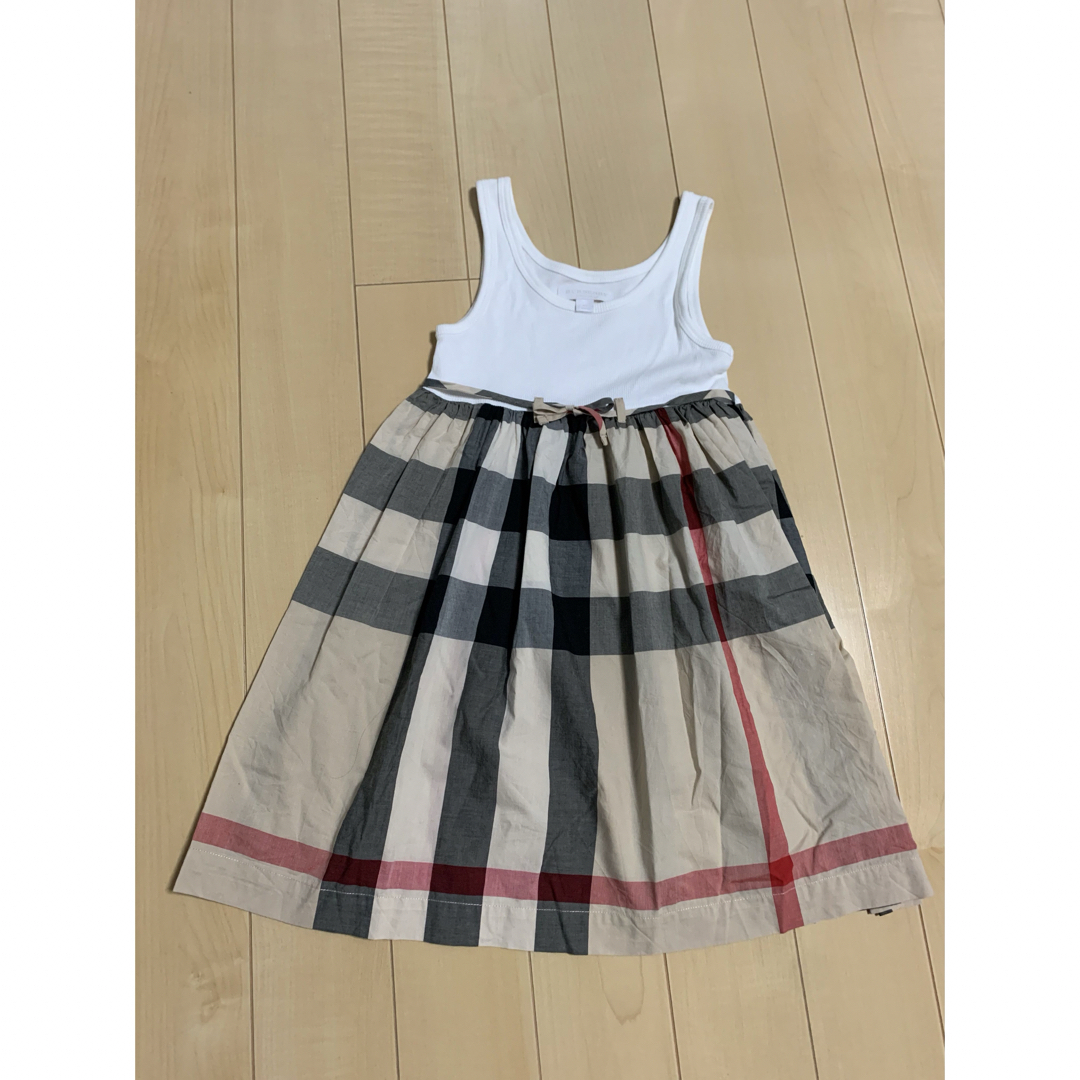 BURBERRY(バーバリー)のバーバリー　ワンピース　130 140 キッズ/ベビー/マタニティのキッズ服女の子用(90cm~)(ワンピース)の商品写真