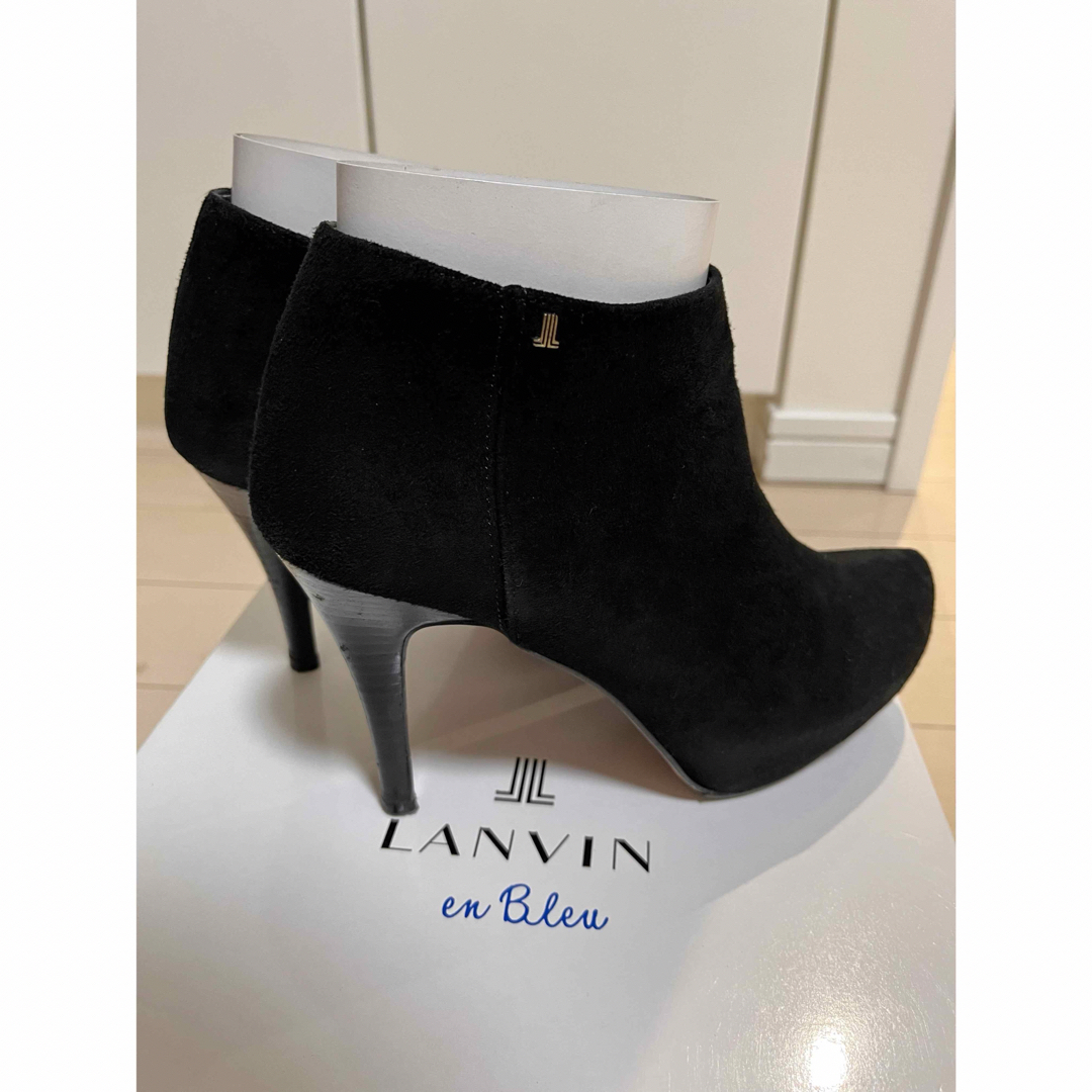 LANVIN en Bleu(ランバンオンブルー)のLANVIN en Bleu ランバンオンブルー　スエード　ブーツ　23.5 レディースの靴/シューズ(ブーティ)の商品写真