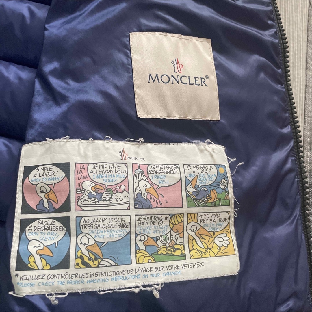 MONCLER(モンクレール)のMONCLER ダウンベスト メンズのジャケット/アウター(ダウンベスト)の商品写真