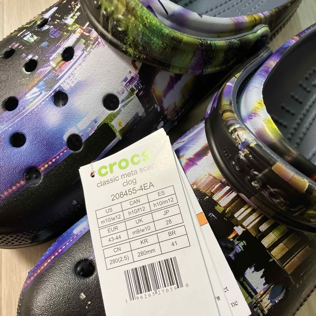 crocs(クロックス)の新品 28㎝ クロックス クラシック メタ スペーク クロッグ ブラック メンズの靴/シューズ(サンダル)の商品写真