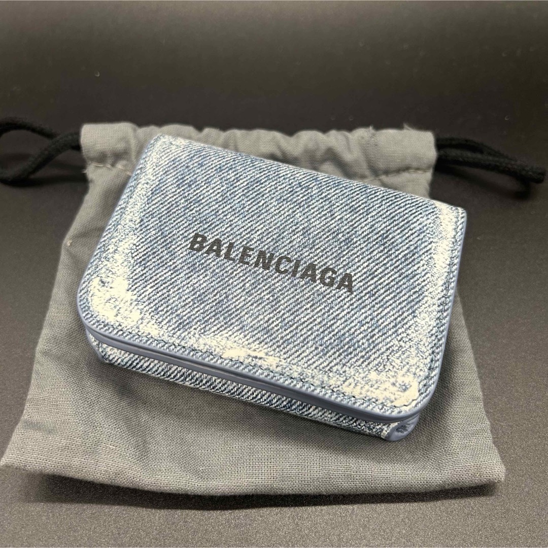 Balenciaga(バレンシアガ)のBALENCIAGA バレンシアガ　ミニ財布　三つ折り　エブリデイロゴ  極美品 レディースのファッション小物(財布)の商品写真