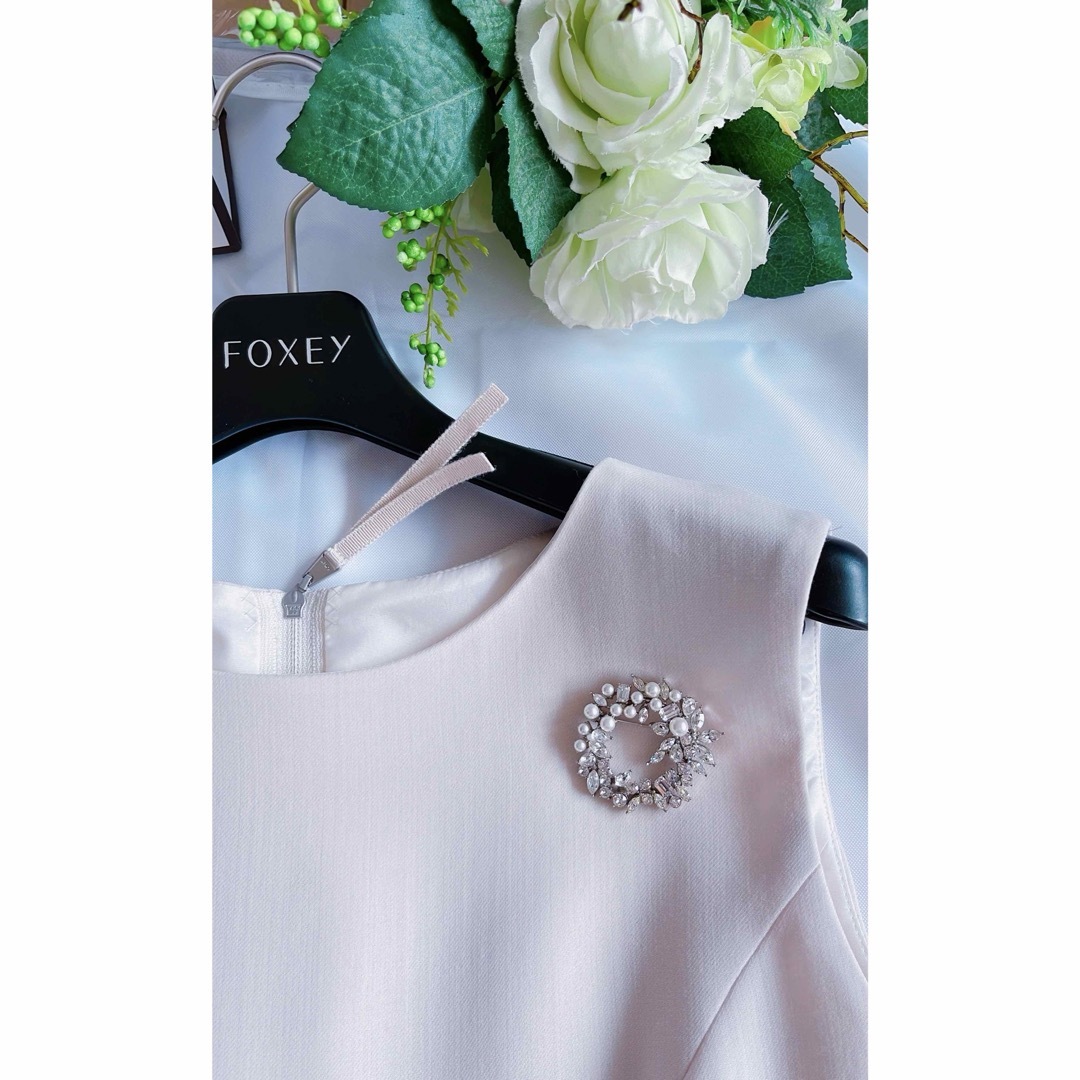FOXEY - FOXEY 28万ミンク襟Lilyワンピース40 新品同様 Reneの FOXEY - FOXEY 28万ミンク襟Lilyワンピース40 新品同様 Reneの