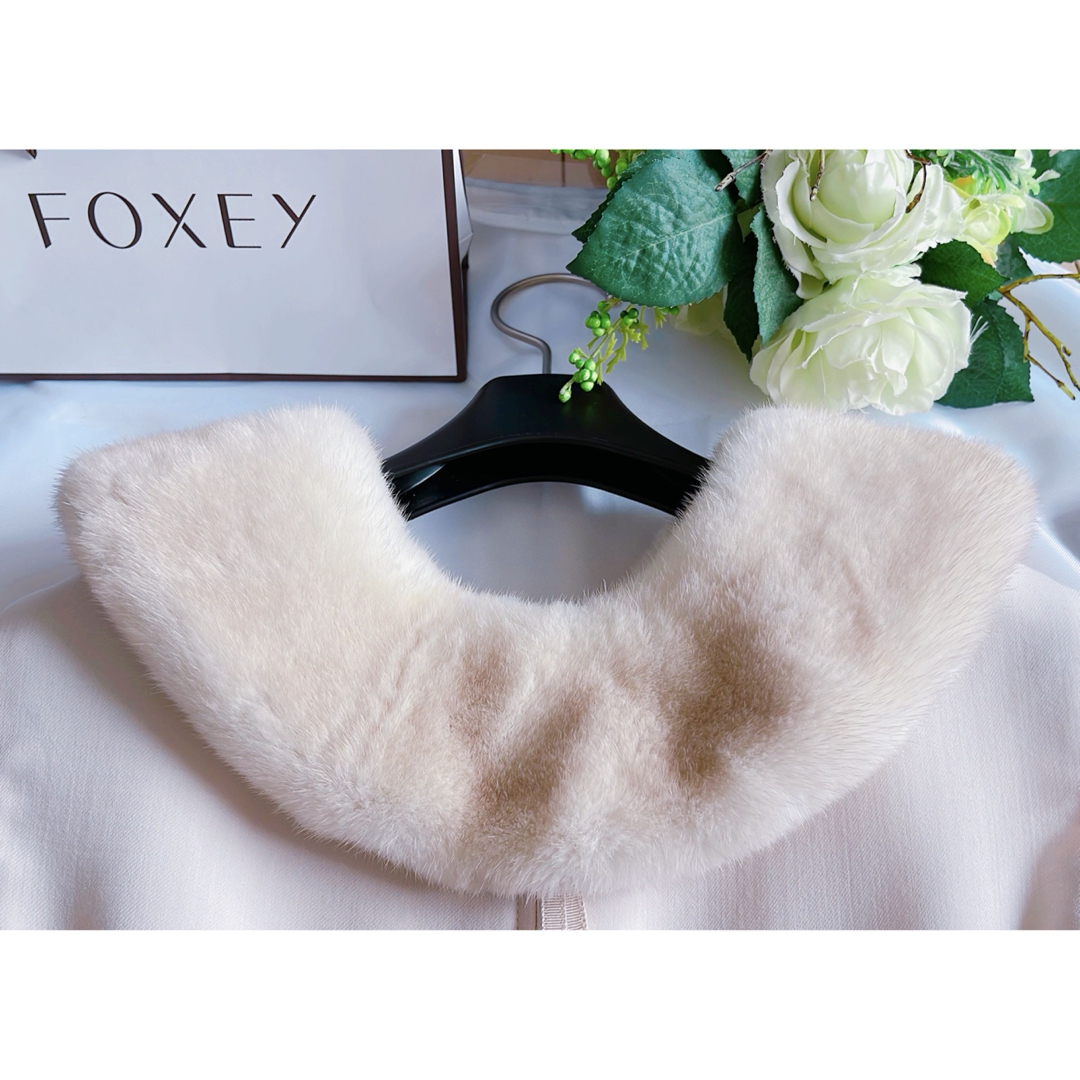 FOXEY - FOXEY 28万ミンク襟Lilyワンピース40 新品同様 Reneの FOXEY - FOXEY 28万ミンク襟Lilyワンピース40 新品同様 Reneの