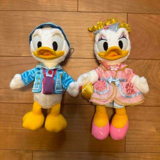 ディズニー(Disney)の東京ディズニーリゾート　ドナルド　デイジー　ぬいぐるみバッジ(キャラクターグッズ)