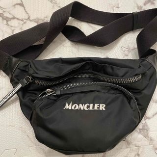 モンクレール(MONCLER)のモンクレール　ボディバック(ボディーバッグ)