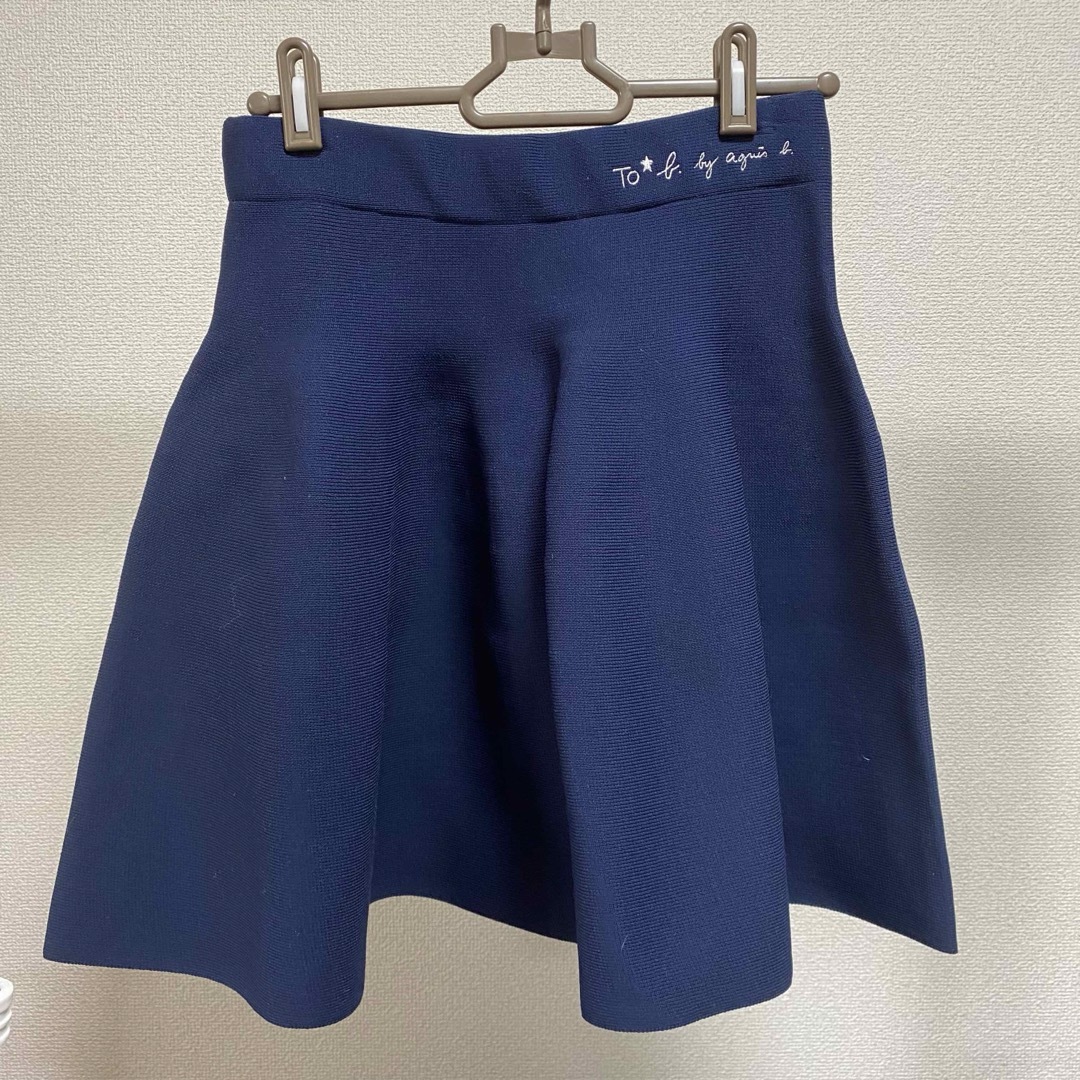 To b. by agnès b.(トゥービーバイアニエスベー)のTo b.by agnes b.  スカート　紺色　size36 レディースのスカート(ミニスカート)の商品写真