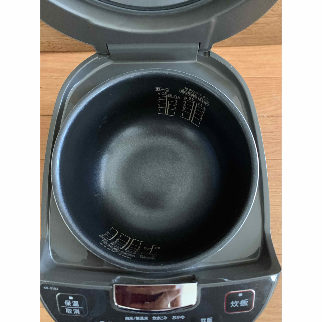 炊飯器　5.5合　シャープ　21年製 スマホ/家電/カメラの調理家電(炊飯器)の商品写真