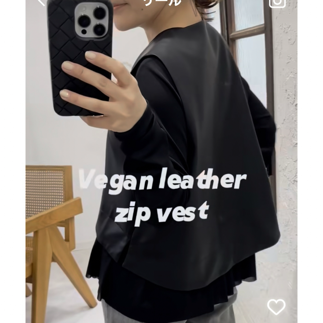 Vegan leather zip vest レディースのジャケット/アウター(その他)の商品写真