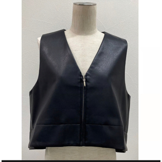 Vegan leather zip vest(その他)