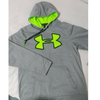 UNDER ARMOUR - UNDER ARMOUR パーカー