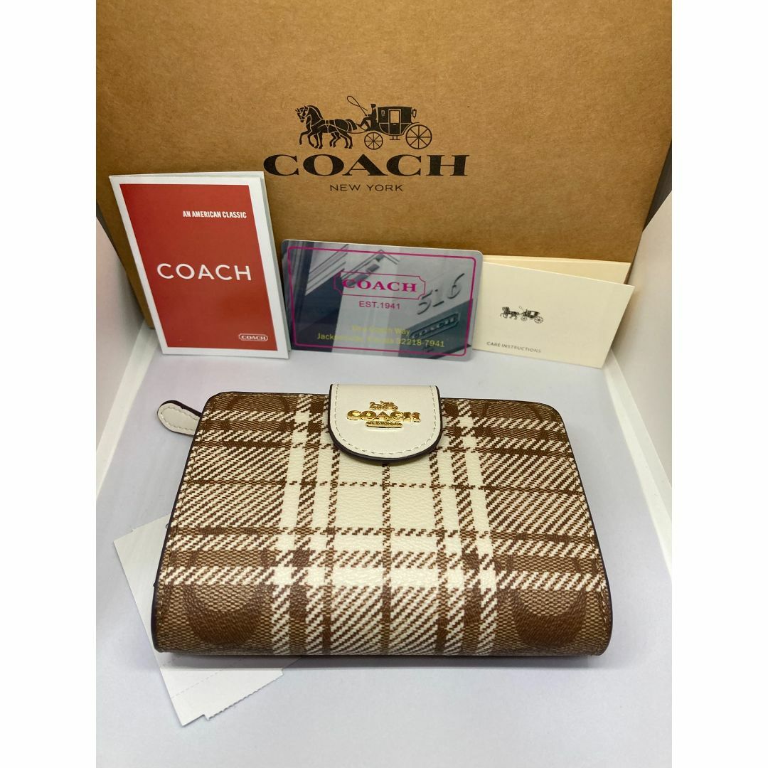 COACH(コーチ)のCOACH　コーチ　C6011　二つ折り財布　 ハンティング　プレードプリント レディースのファッション小物(財布)の商品写真