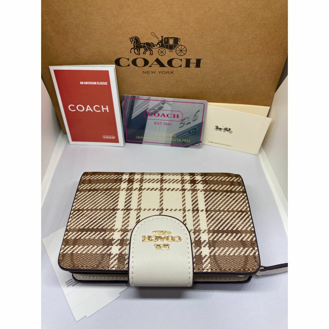 COACH(コーチ)のCOACH　コーチ　C6011　二つ折り財布　 ハンティング　プレードプリント レディースのファッション小物(財布)の商品写真