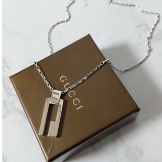 グッチ(Gucci)の【美品】GUCCI Gロゴプレートネックレス シルバー925 付属箱＆袋付き(ネックレス)