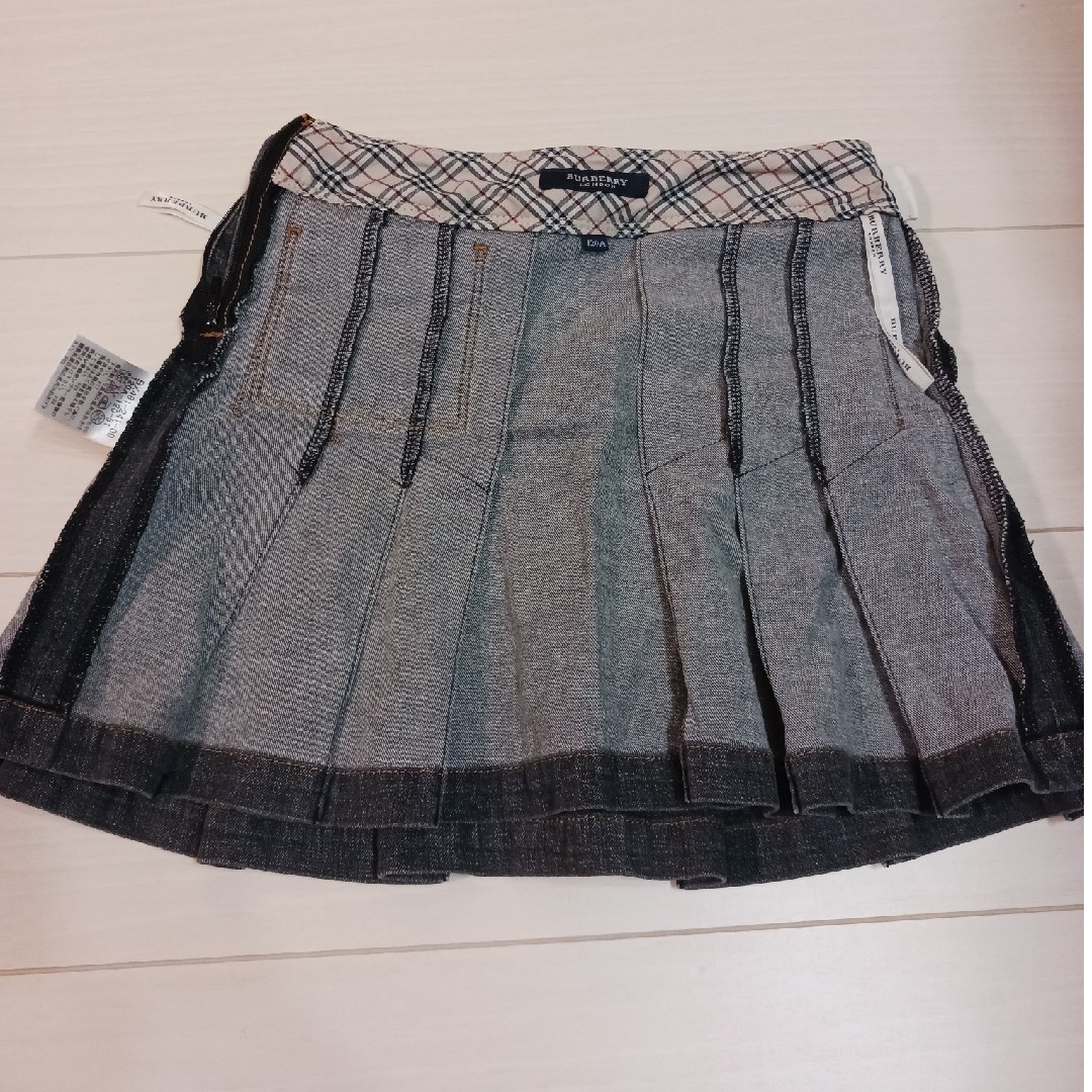 BURBERRY(バーバリー)のBURBERRY　スカート　120 キッズ/ベビー/マタニティのキッズ服女の子用(90cm~)(スカート)の商品写真
