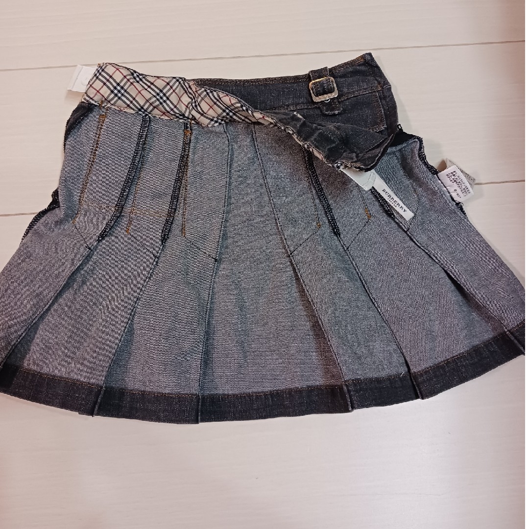 BURBERRY(バーバリー)のBURBERRY　スカート　120 キッズ/ベビー/マタニティのキッズ服女の子用(90cm~)(スカート)の商品写真