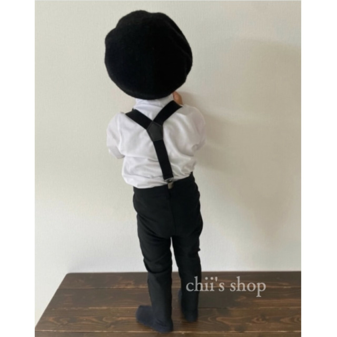 ベビー服 キッズ 90 ノーカラー シャツ サスペンダー パンツセット 黒 白 キッズ/ベビー/マタニティのキッズ服男の子用(90cm~)(ドレス/フォーマル)の商品写真