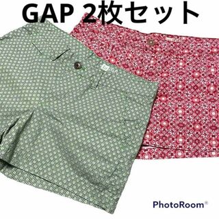 ギャップ(GAP)の716.7【00R】2枚組 GAP パンツ ショートパンツ 緑 赤 柄(ショートパンツ)