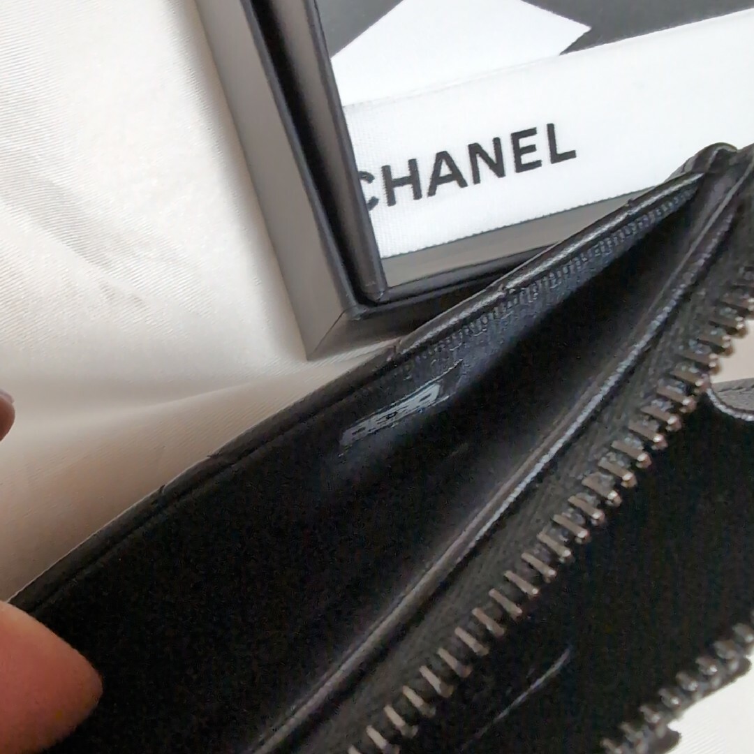 CHANEL(シャネル)のCHANEL　ソーブラック　新品未使用　フラグメントケース　ブラック　カードケー レディースのファッション小物(財布)の商品写真