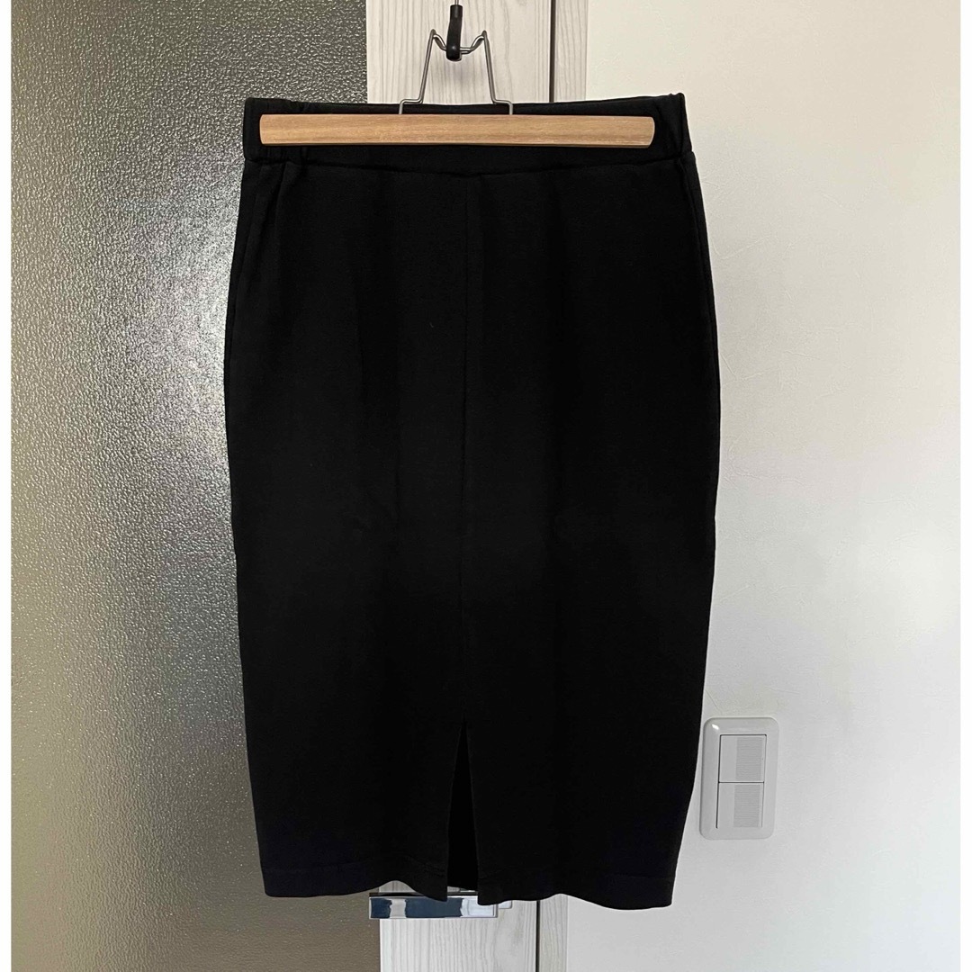 MUJI (無印良品)(ムジルシリョウヒン)の無印良品　ブラックタイトスカート レディースのスカート(ひざ丈スカート)の商品写真