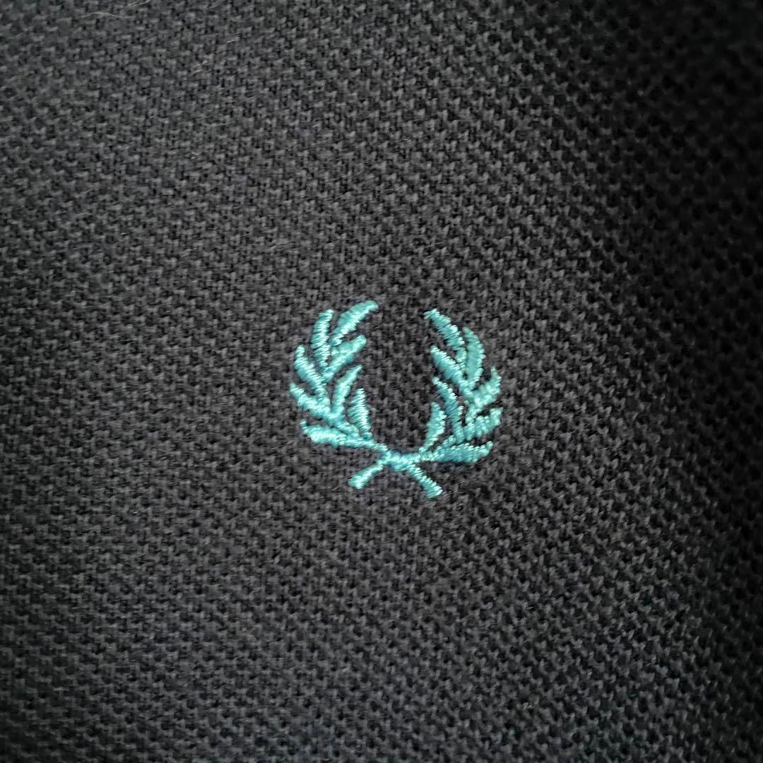 FRED PERRY(フレッドペリー)のフレッドペリー ポロシャツ 半袖 刺繍ロゴ ネイビー M レディースのトップス(ポロシャツ)の商品写真