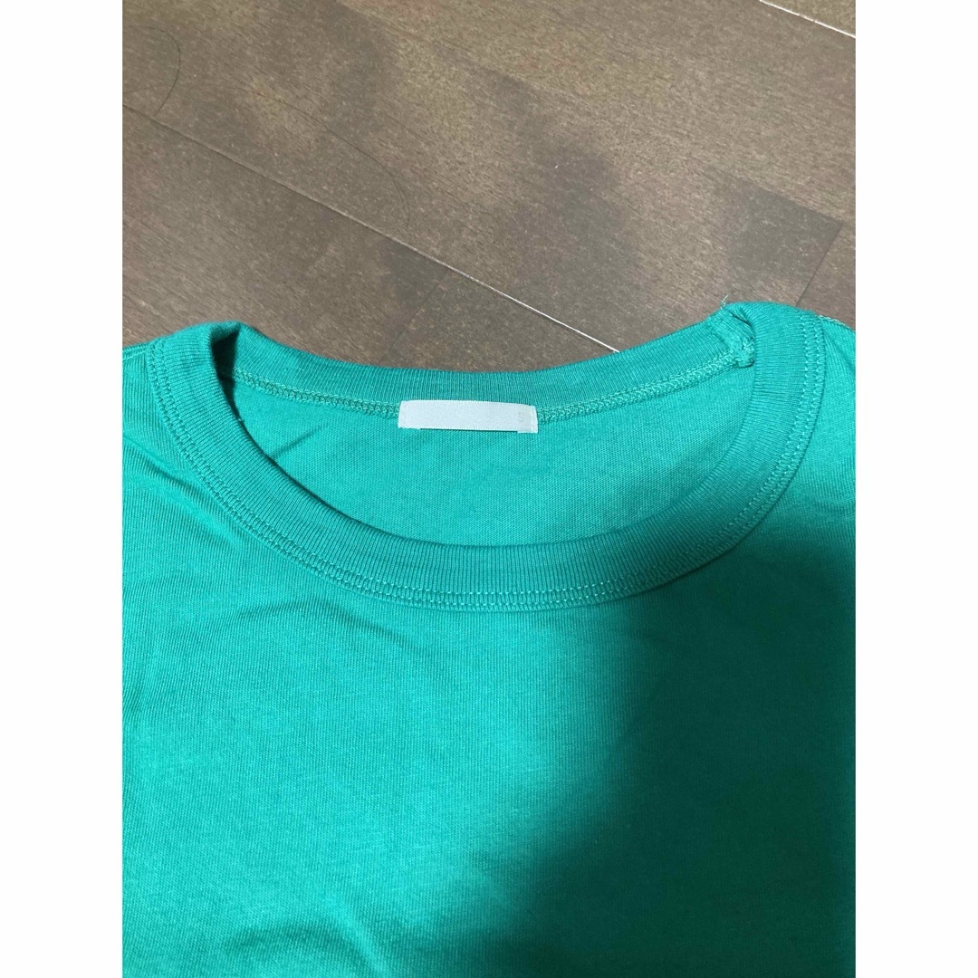 GU(ジーユー)のGU Tシャツ　半袖　S レディースのトップス(Tシャツ(半袖/袖なし))の商品写真