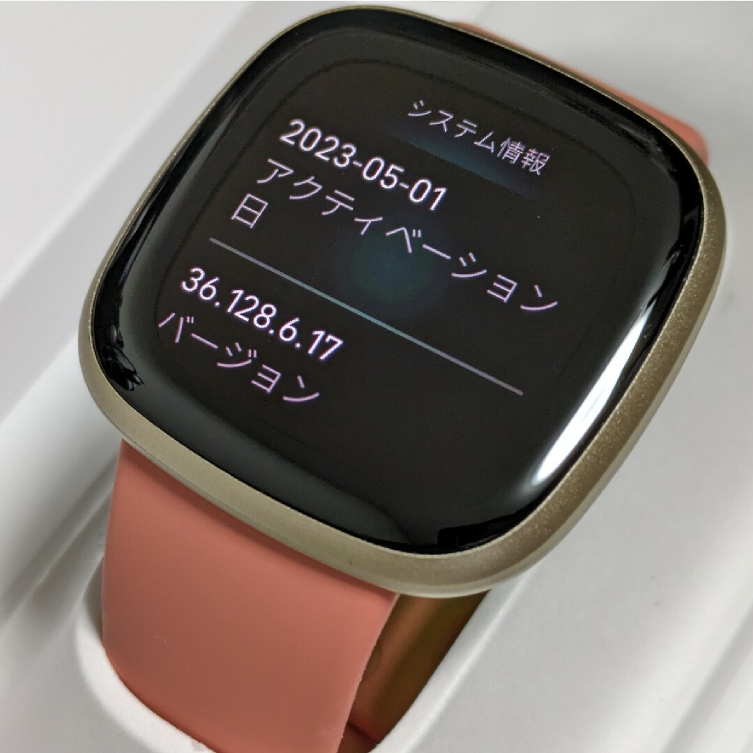 美品 Fitbit Versa3 Suica対応フィットネス スマートウォッチ メンズの時計(腕時計(デジタル))の商品写真