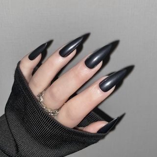 ネイルチップ　ブラック　黒　シルバー　メタル　ミラーネイル　シンプル　ワンカラー(つけ爪/ネイルチップ)