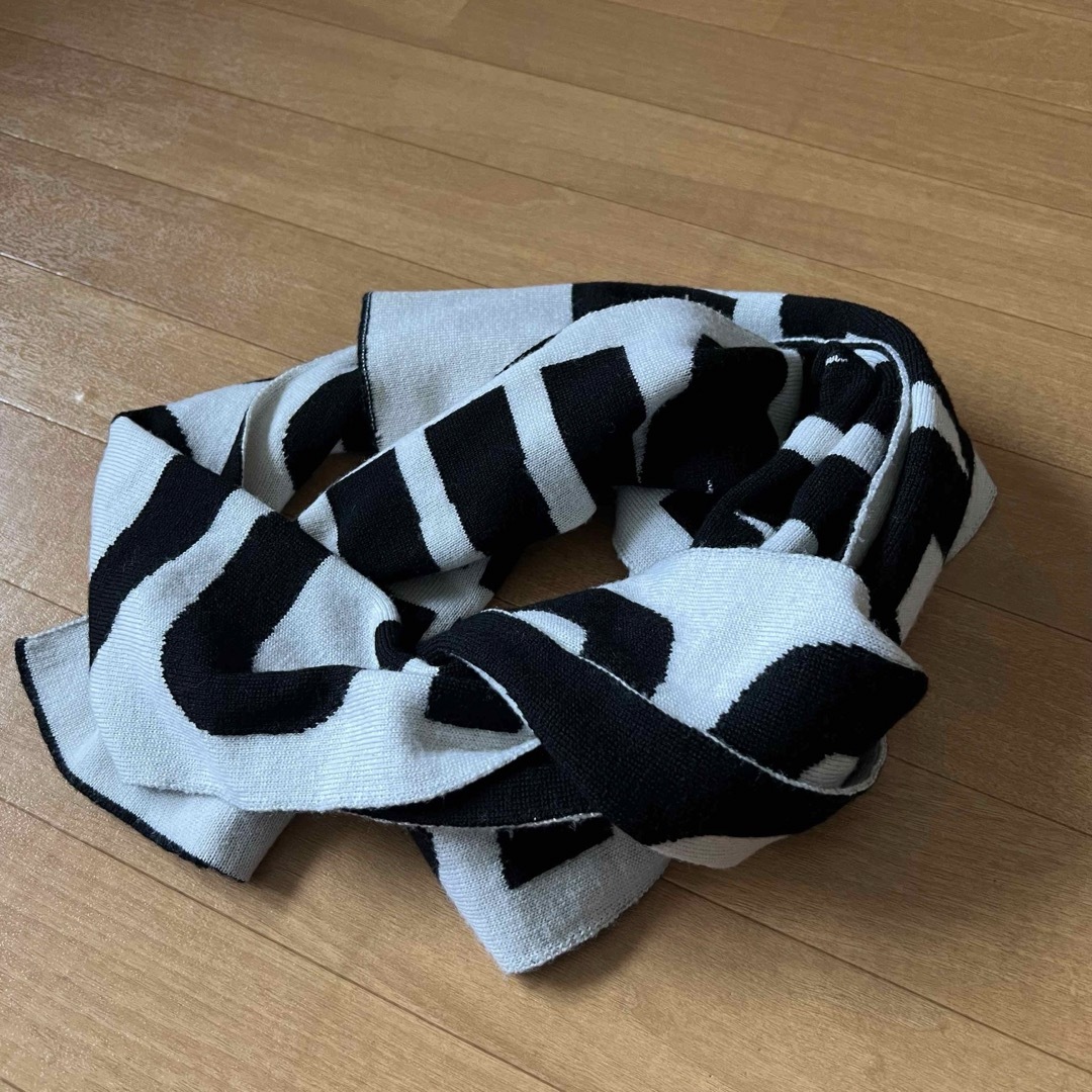 JEREMY SCOTT(ジェレミースコット)のJeremy Scott マフラー　黒×白　ウール100 メンズのファッション小物(マフラー)の商品写真
