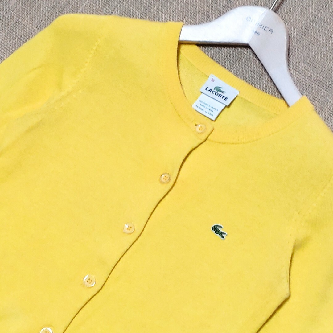 LACOSTE(ラコステ)のLACOSTE　カシミヤ混カーディガン　Vネック　イエロー　春色　36サイズ レディースのトップス(カーディガン)の商品写真