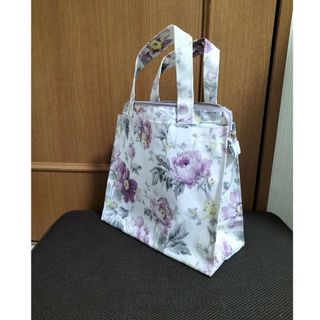 ローラアシュレイ(LAURA ASHLEY)のローラ・アシュレイ　トートバッグ(トートバッグ)