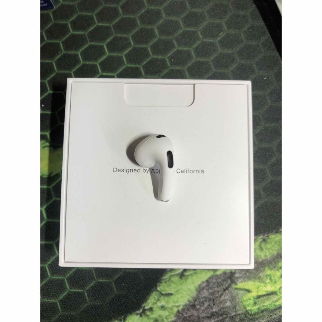 Apple(アップル)のApple AirPods 第3世代　左側　左耳　左耳 スマホ/家電/カメラのオーディオ機器(ヘッドフォン/イヤフォン)の商品写真