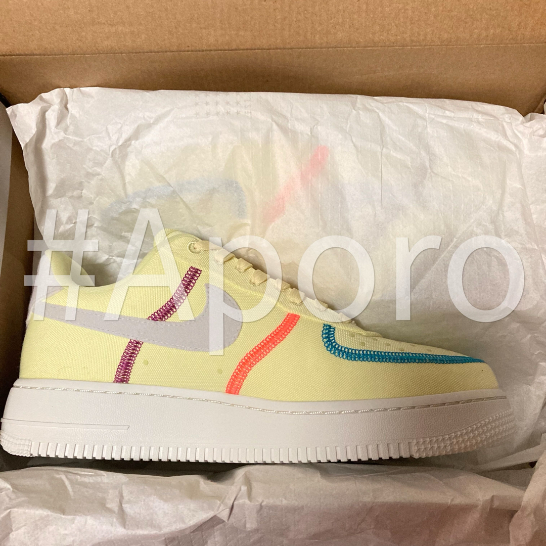 NIKE(ナイキ)のNIKE ナイキ AIR FORCE 1 エアフォース1 イエロー 26 レディースの靴/シューズ(スニーカー)の商品写真