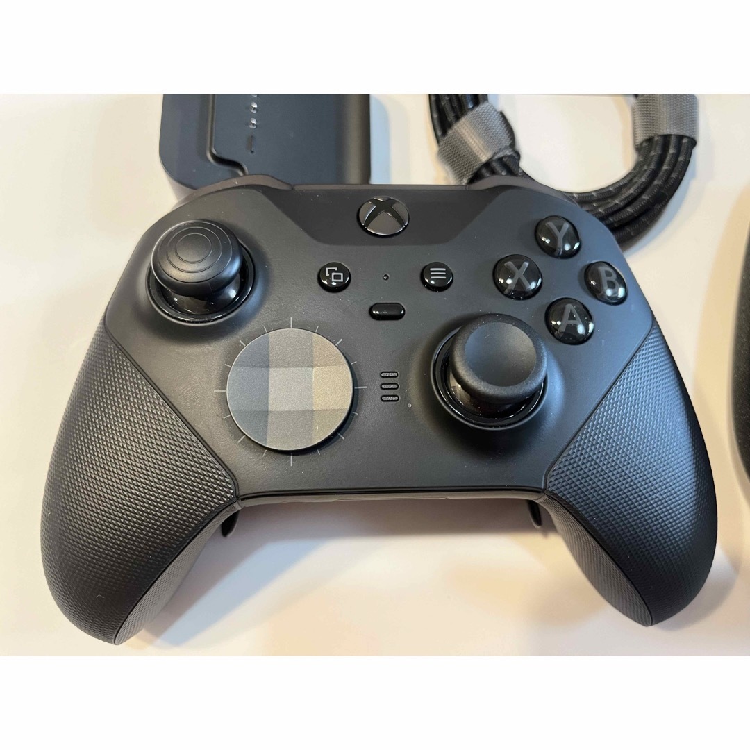 Xbox(エックスボックス)のXbox Elite Series 2 ワイヤレス コントローラー エンタメ/ホビーのゲームソフト/ゲーム機本体(その他)の商品写真