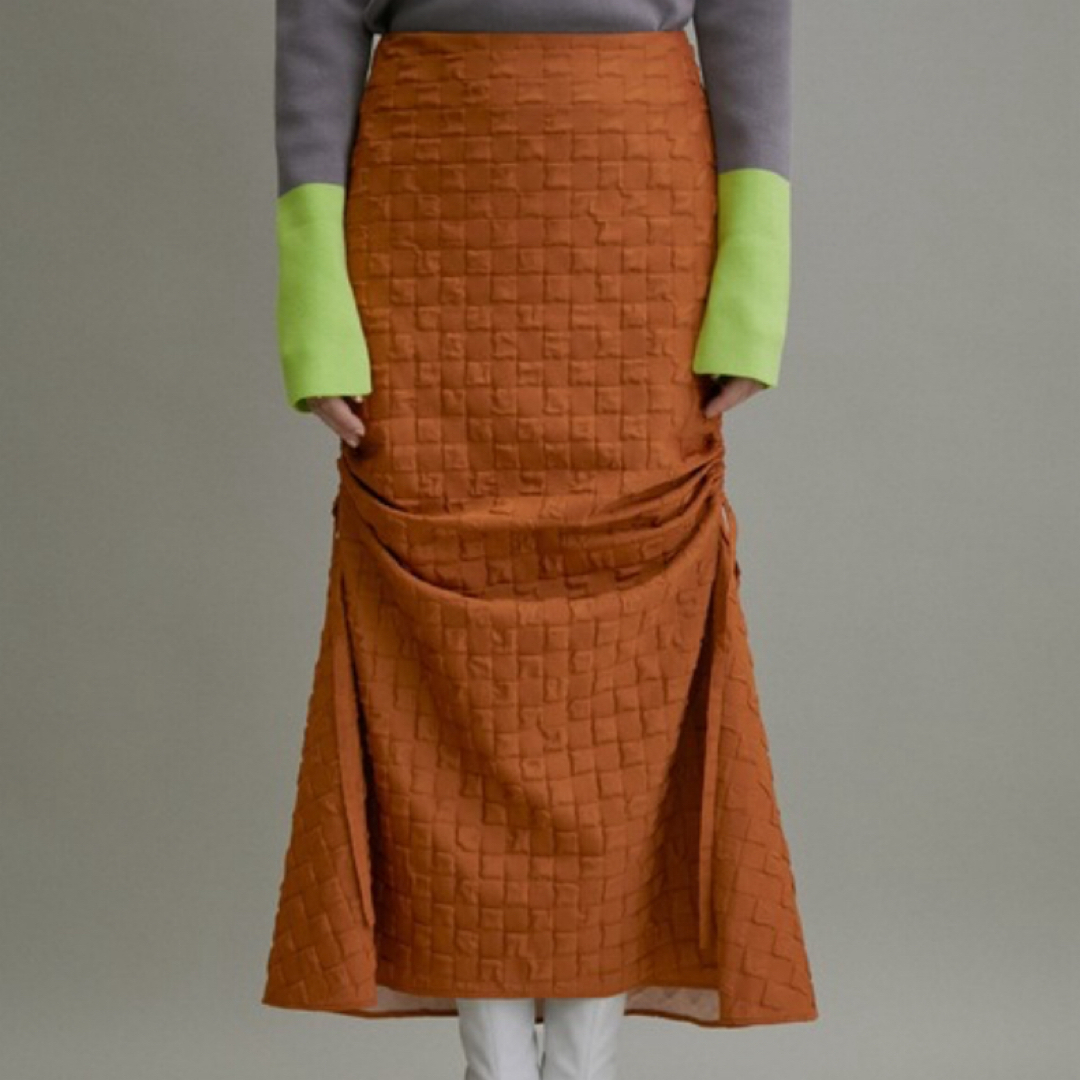 Adam et Rope'(アダムエロぺ)のadam et rope サイドギャザー　マーメイドロングスカート レディースのスカート(ロングスカート)の商品写真