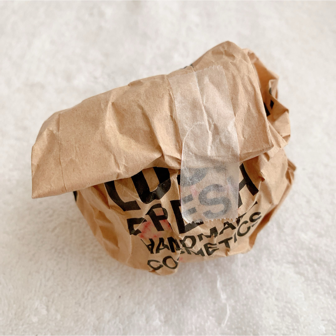 LUSH(ラッシュ)の【未使用】LUSH ラッシュ　入浴剤　セクシーダイナマイト　愛の爆弾　プレゼント コスメ/美容のボディケア(入浴剤/バスソルト)の商品写真