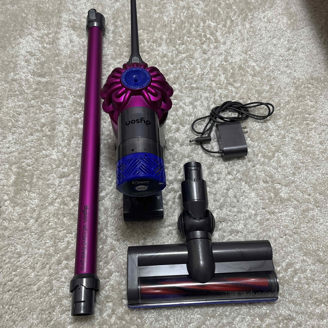 Dyson(ダイソン)のダイソン　掃除機　V6 コードフリープロ スマホ/家電/カメラの生活家電(掃除機)の商品写真