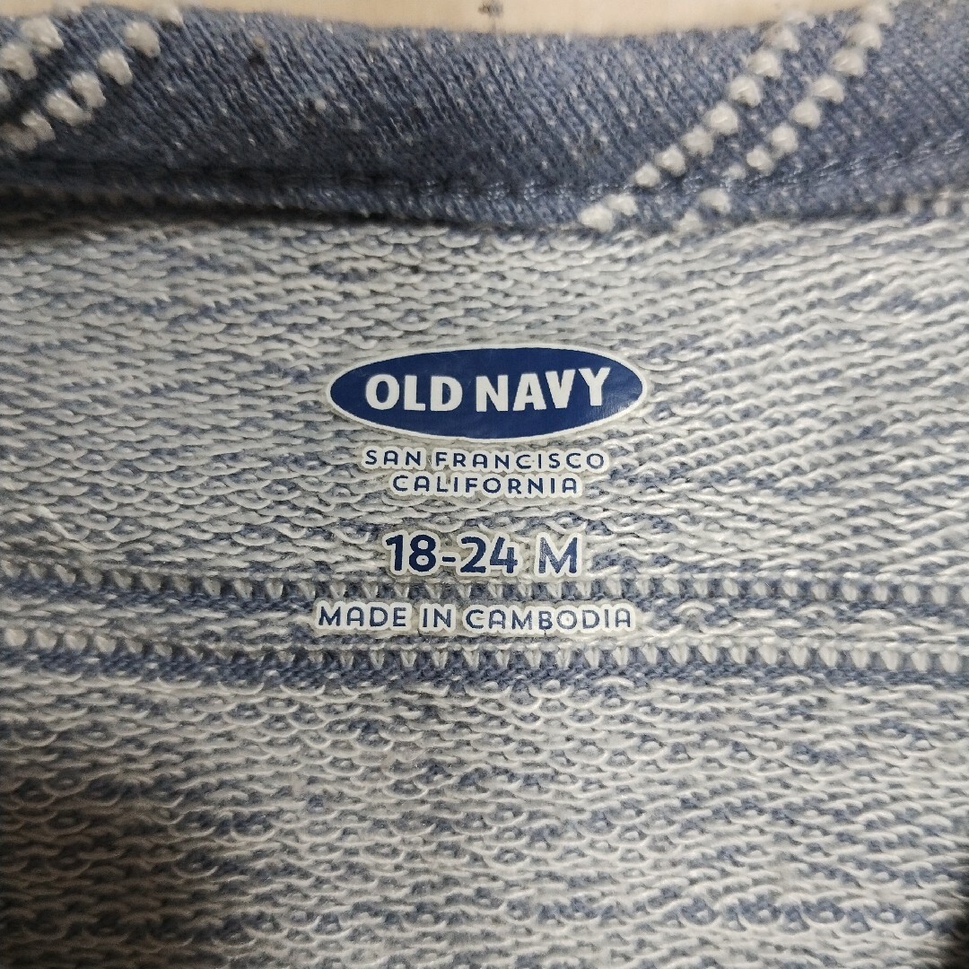 Old Navy(オールドネイビー)の2枚セット ロンＴ 男の子 オールドネイビー キッズ/ベビー/マタニティのキッズ服男の子用(90cm~)(Tシャツ/カットソー)の商品写真