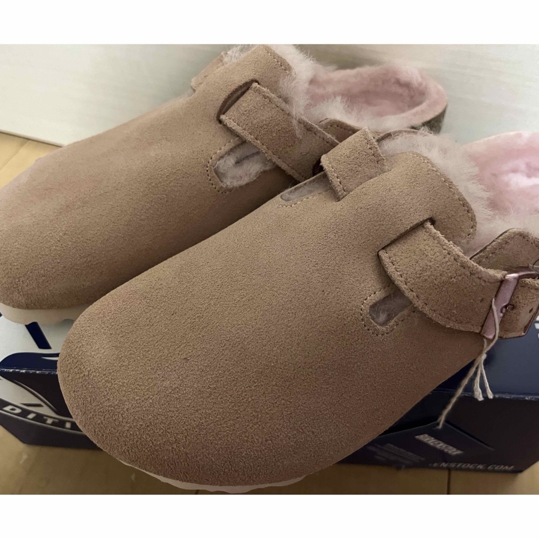 BIRKENSTOCK(ビルケンシュトック)のBIRKENSTOCK Boston Shearling ボストン シアリング レディースの靴/シューズ(サンダル)の商品写真