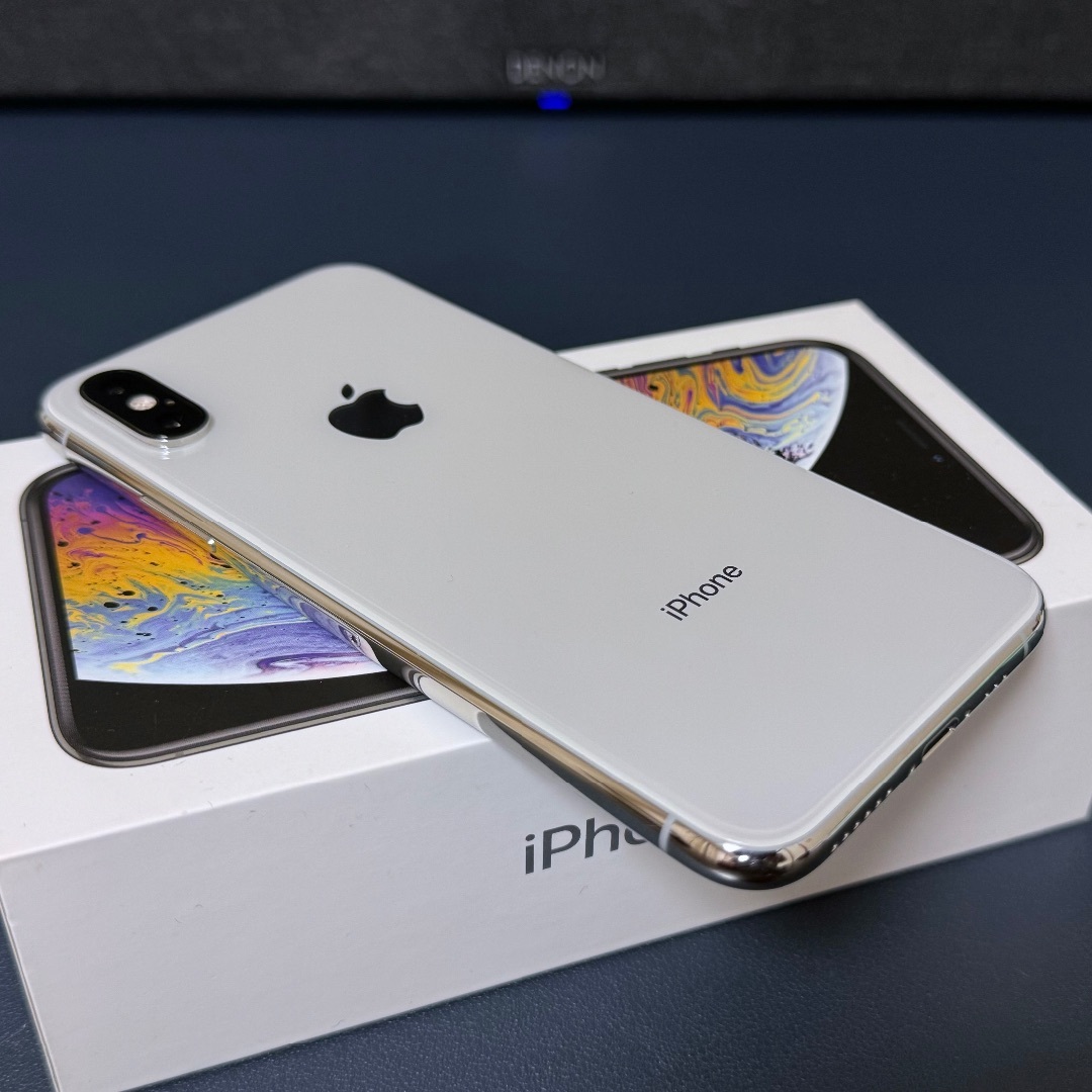 iPhone XS Silver 256GB スマートフォン/携帯電話 iPhone XS Silver 256GB スマートフォン/携帯電話