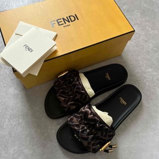 フェンディ(FENDI)の未使用 FENDI ブラウンサテン サンダル 37(サンダル)