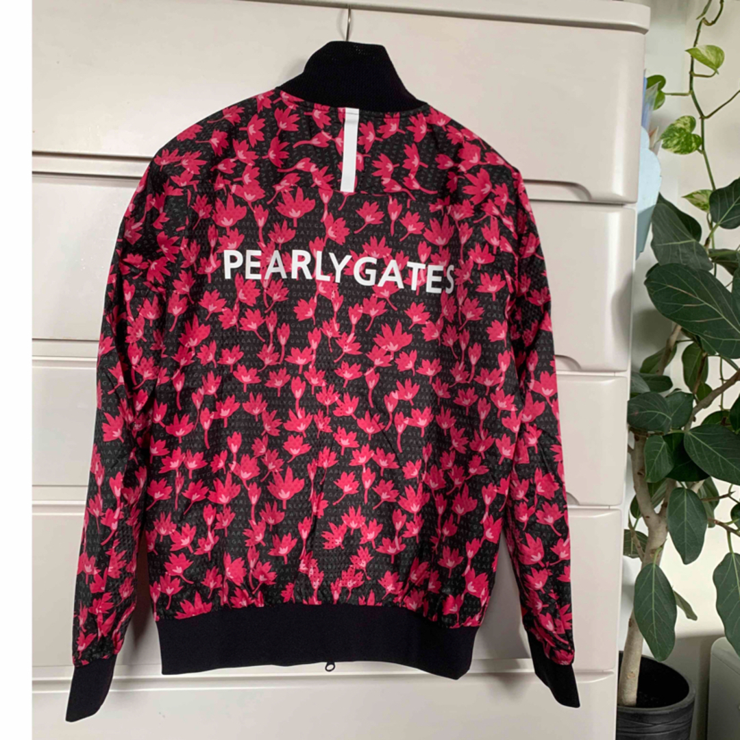 PEARLY GATES(パーリーゲイツ)のパーリーゲイツタフレックススーパーストレッチ桜柄薄手ブルゾンサイズ1 レディースのジャケット/アウター(ブルゾン)の商品写真