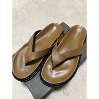 カミナンド(CAMINANDO)の【美品】カミナンド　CAMINANDOトングサンダル(サンダル)