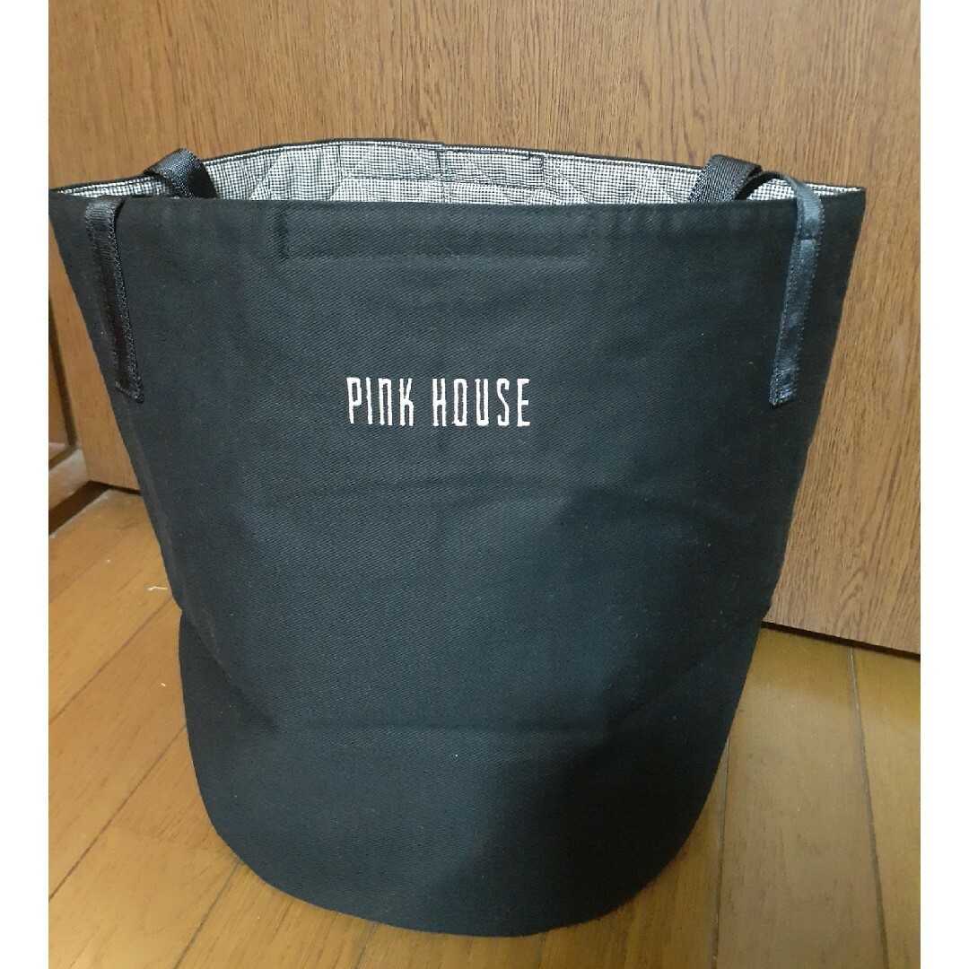 PINK HOUSE(ピンクハウス)の美品☆ピンクハウス　バケツ型ロゴ入り黒色トートバッグ　ヴィンテージ レディースのバッグ(トートバッグ)の商品写真