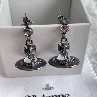 ヴィヴィアンウエストウッド(Vivienne Westwood)のヴィヴィアンウエストウッド　タイニーオーブ　ピアス　ガンメタ(ピアス)