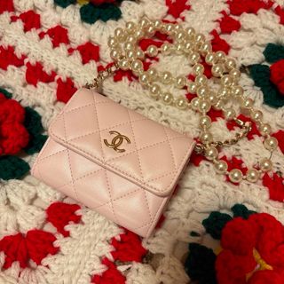 シャネル(CHANEL)のCHANEL♡シャネル♡パールチェーンミニウォレット♡カードケース(ウォレットチェーン)