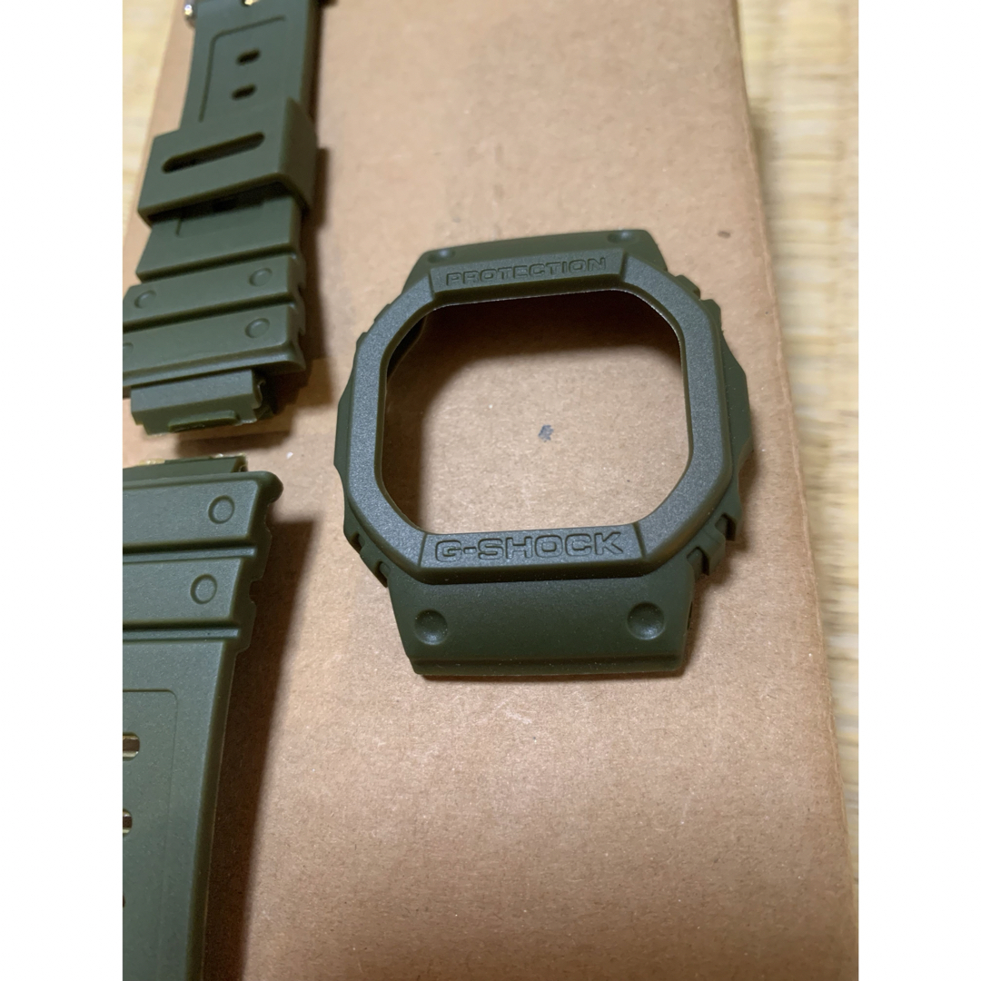 DW-5600系　ベルベゼ　ベルト　ベゼル　バンド　アーミーグリーン　緑 メンズの時計(ラバーベルト)の商品写真